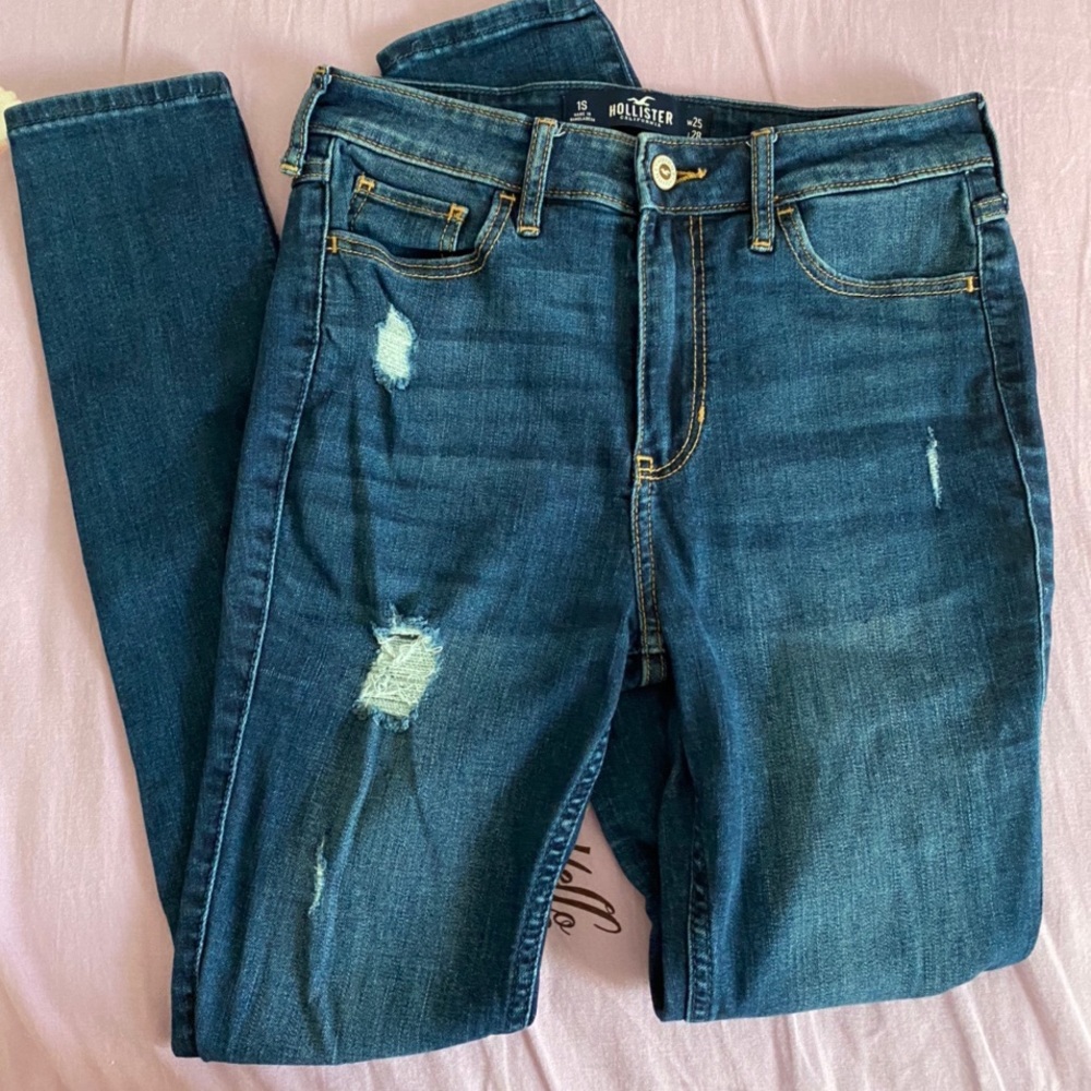 Hollister dark wash ripped jeggings